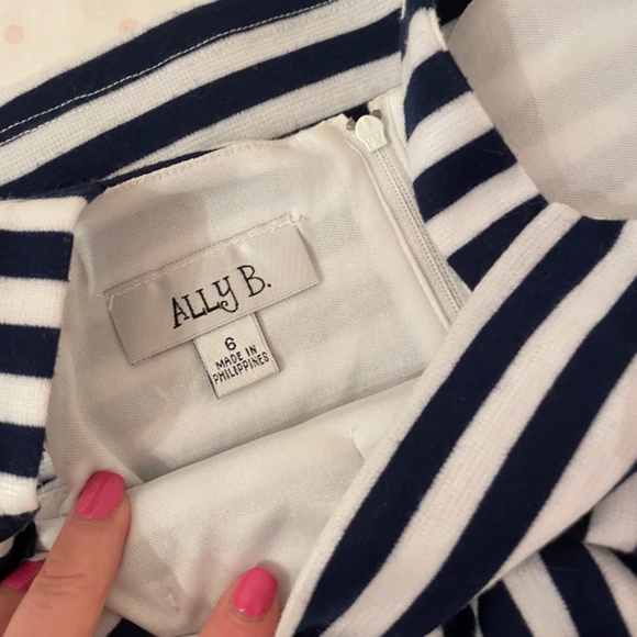Ally B size6 navy and white dress - Picture 3 of 4